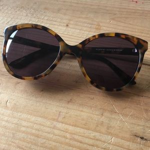 Sunday Somewhere “Lily” tort sunglasses.